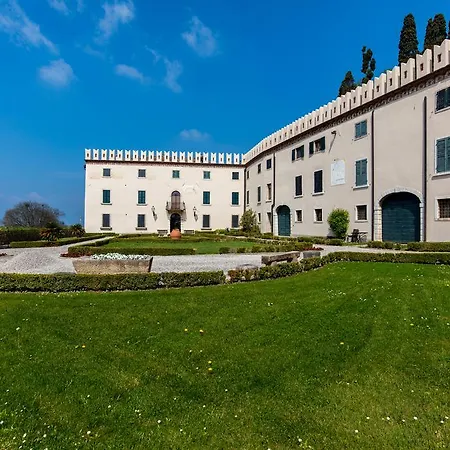 Casabiondani Apartment Colà